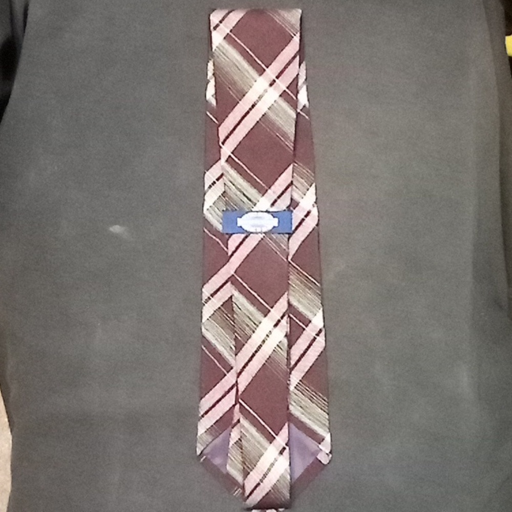 Town craft tie